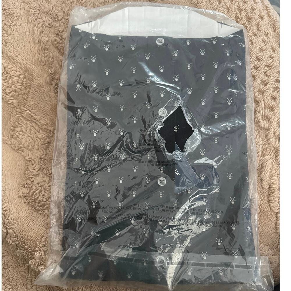 CLUB ROOM Slim Fit Skull & Crossbones Button-Down Shirt Size XL New MSRP $60 - Picture 6 of 6
